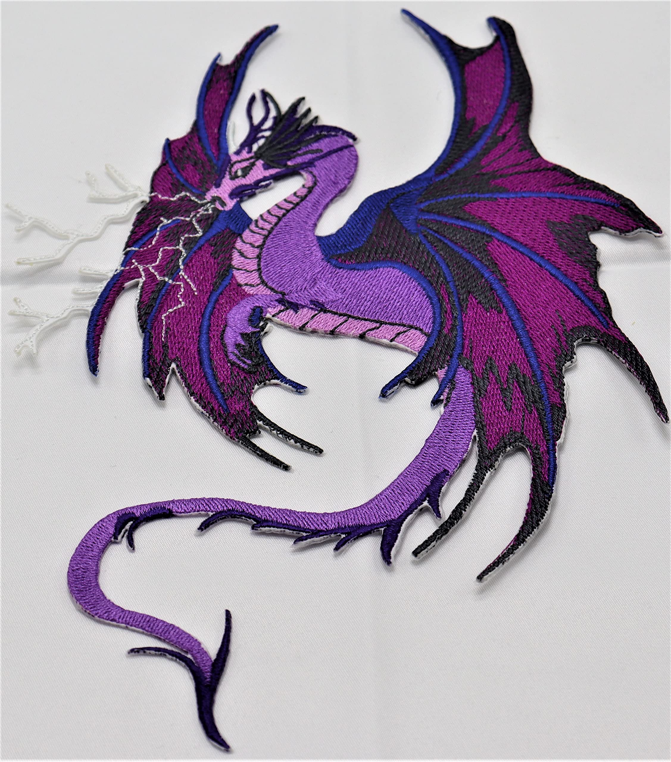 Parche bordado personalizado de dragón relámpago morado para planchar o coser [16,5 x 19,8 cm] [Hecho en EE. UU.]