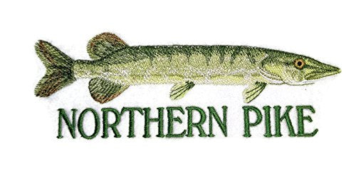 Hermosos retratos de peces personalizados de Nature's Bounty [Lucio del Norte con nombre] Parche bordado para planchar o coser [17,3 cm x 6,6 cm] Hecho en EE. UU.
