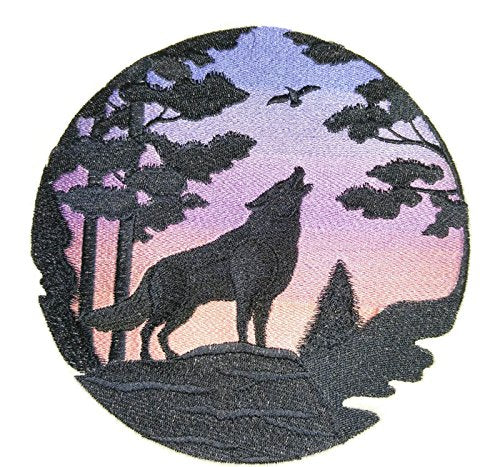 Naturaleza entretejida en hilos, asombroso reino animal [Silueta de lobo al atardecer] [Personalizado y único] Parche bordado para planchar o coser [7,76" x 7,76"] [Hecho en EE. UU.]