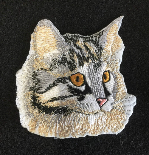 Impresionantes retratos de gatos personalizados [Cara de gato Maine Coon] Parche bordado para planchar o coser [7,6 cm x 7,6 cm] Hecho en EE. UU.